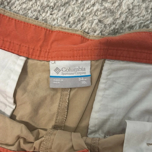 Columbia khaki shorts - Picture 2 of 8
